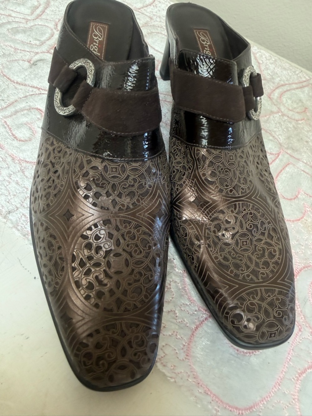 Brighton Ladies Bronze/Dark Brown Laser-Cut Leather Slip-On heels with Buckle